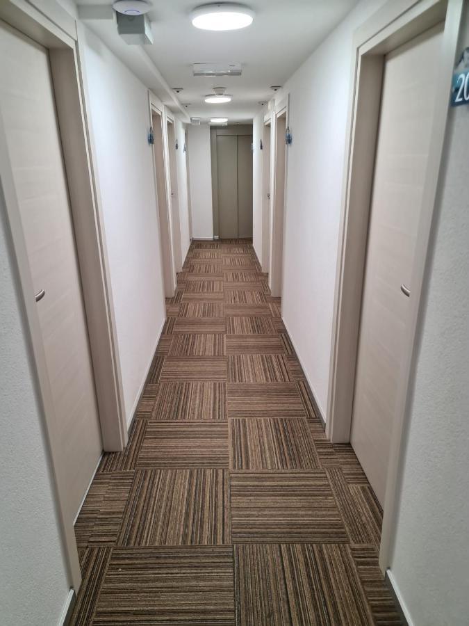 Helvetia Hotel Seewen  Luaran gambar